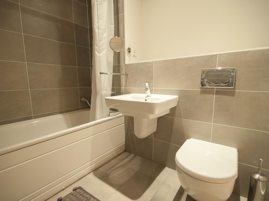 Bathroom2