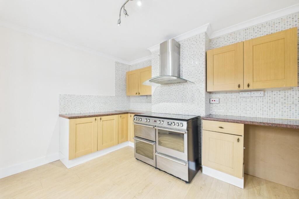 Further Kitchen
