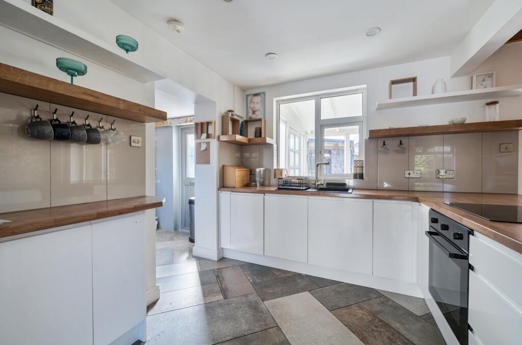 1333889-6-6890ee8034fe3