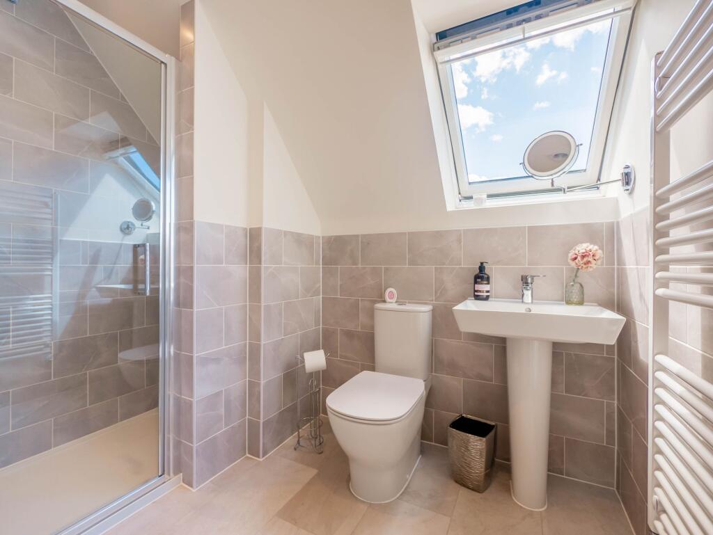 Top Floor En-suite