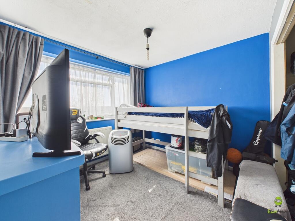 CAM04399G0-PR0037-STILL004