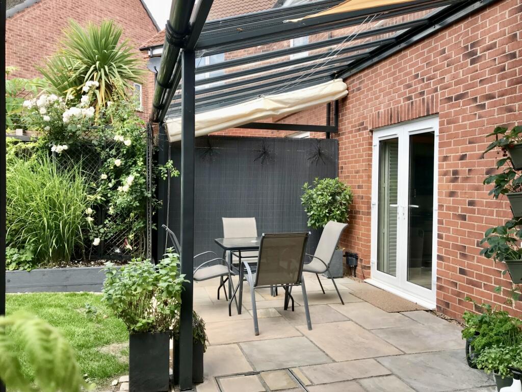Estate Agents EweMove Scunthorpe - Patio
