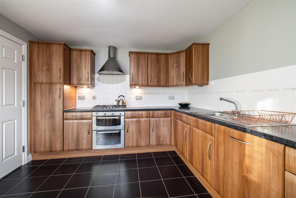 57 The Beeches Tweedbank 15.JPG