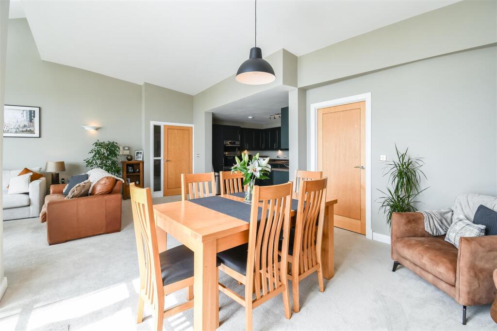 Living / Dining Room