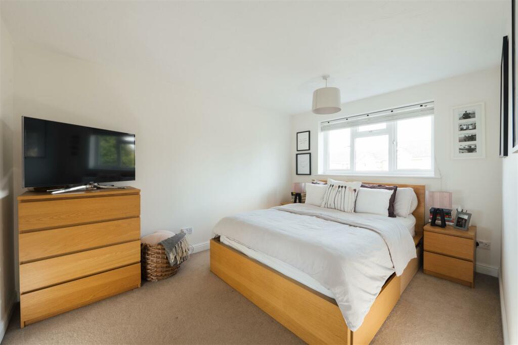 1 Mermaid Close, Hitchin-05.jpg