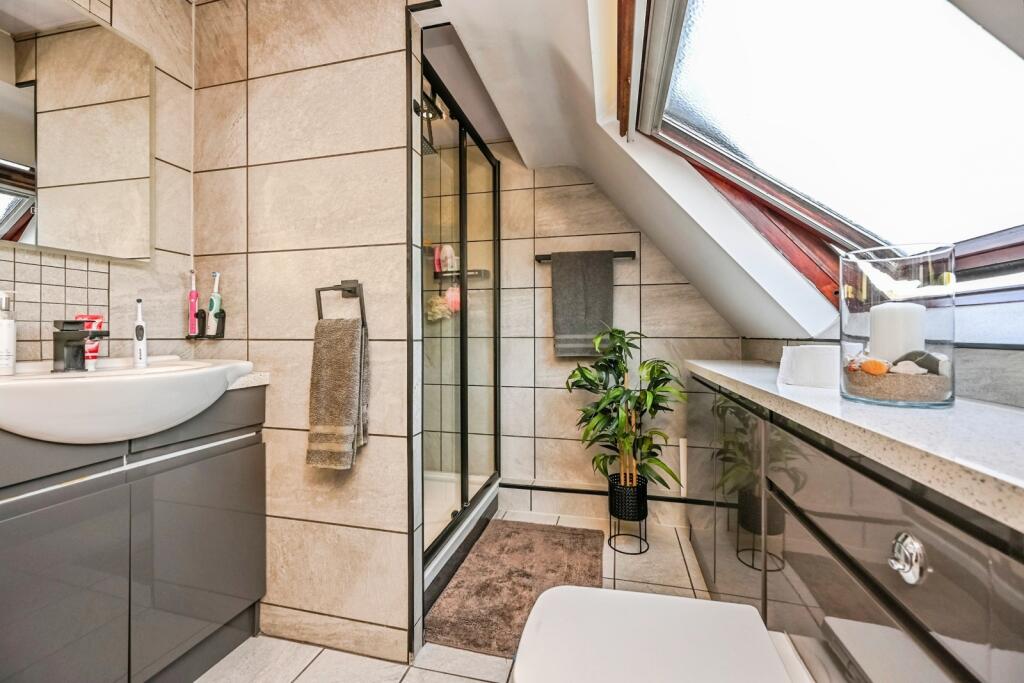 Contempory Bathroom