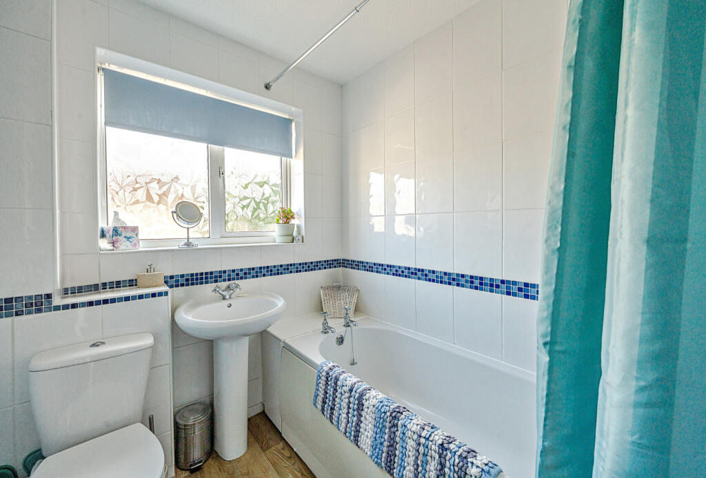 16-6823802cb33f2-...