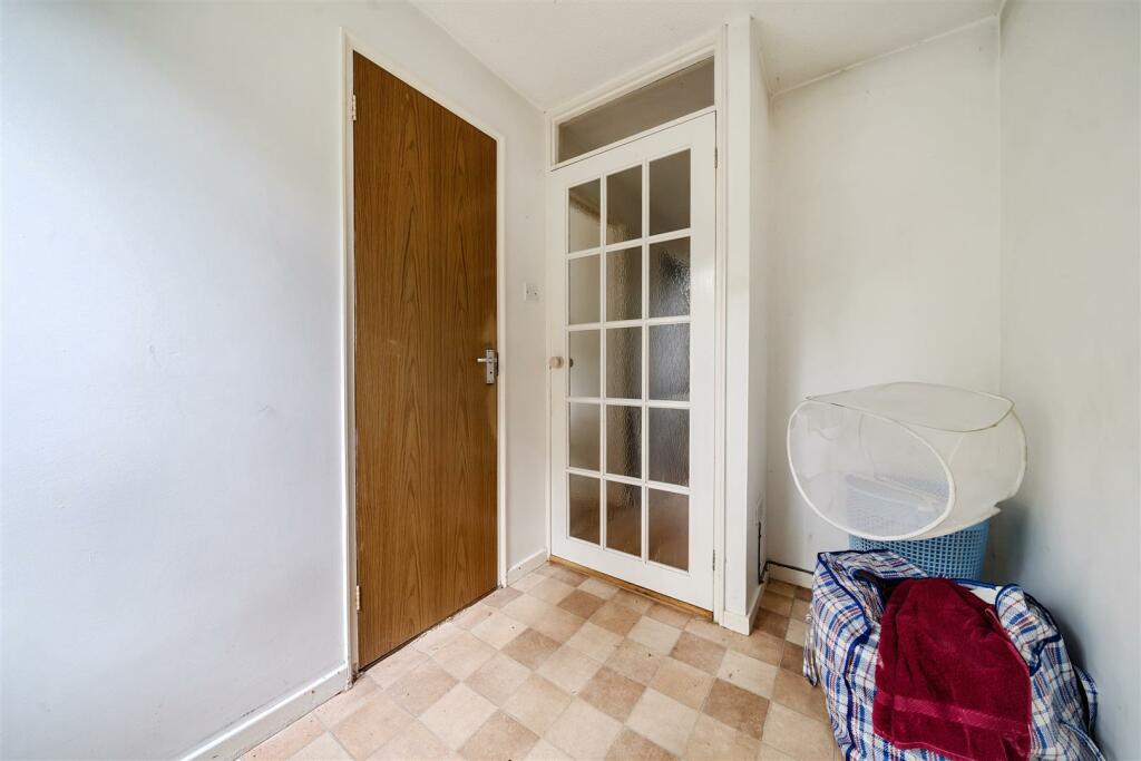 Utility Room (1).jpg