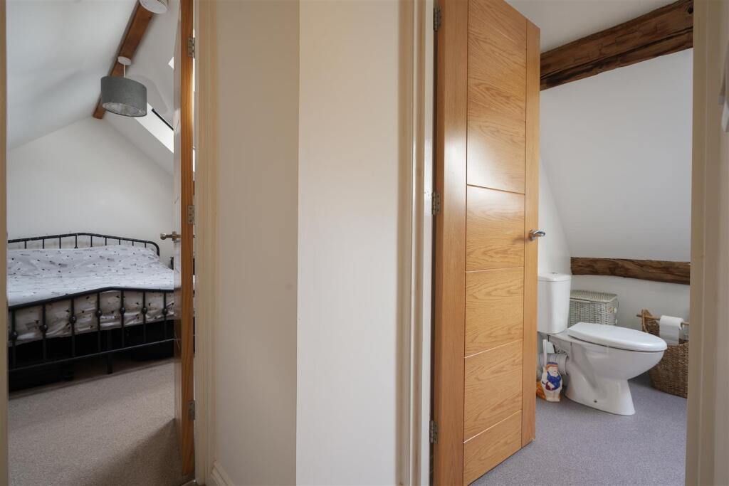 SECOND FLOOR LANDING