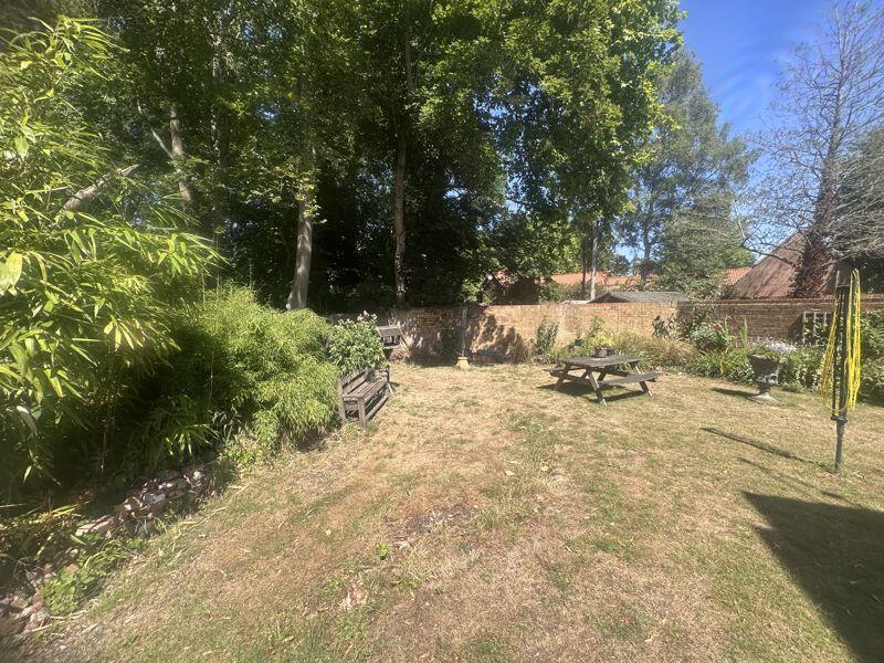 Photo 48
