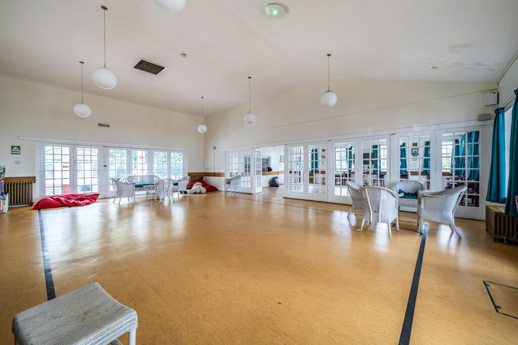 1328165-5-68820db...