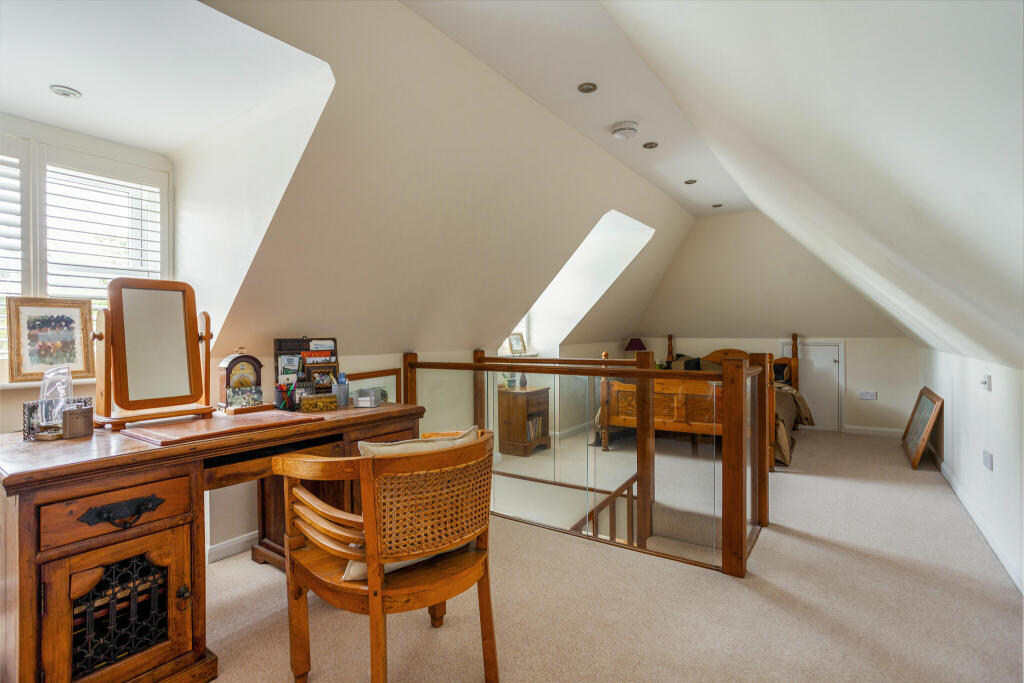 Bedroom/study