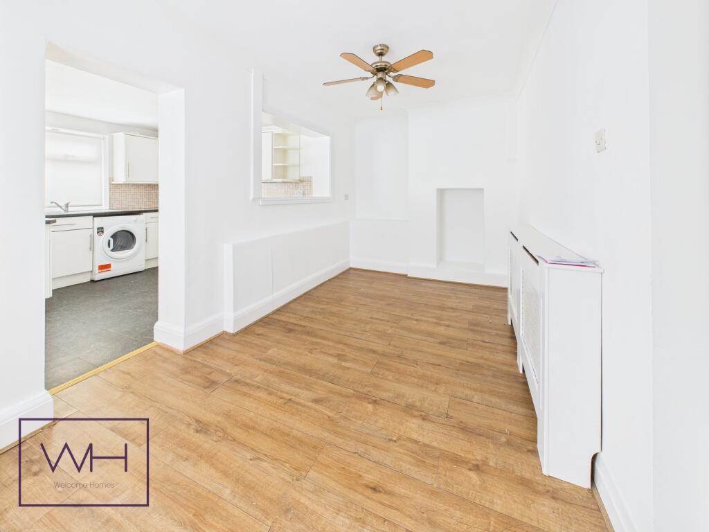 CAM03785G0-PR0269-ST