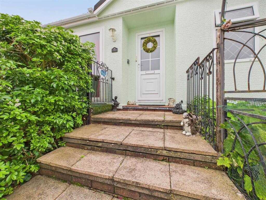 CAM02453G0-PR0186-STILL002.jpg