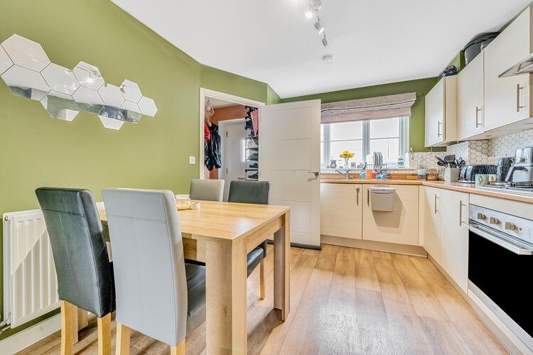 10 681764251b50a 1286968 ARW 10