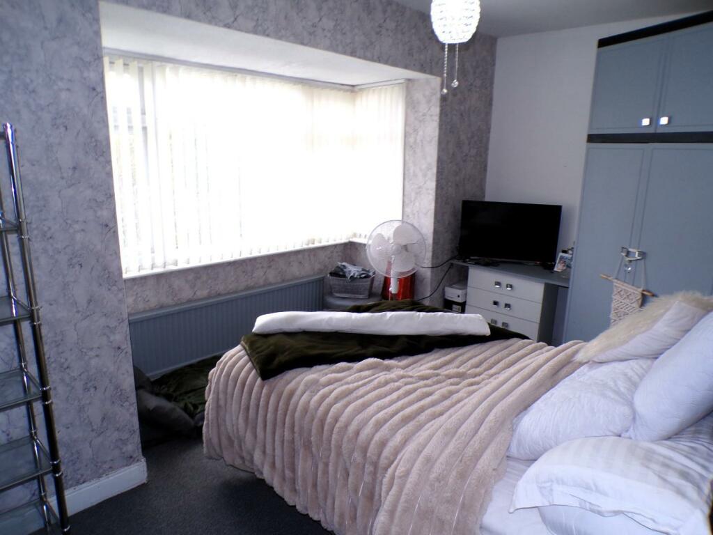 MonsallRd133bed2.JPG