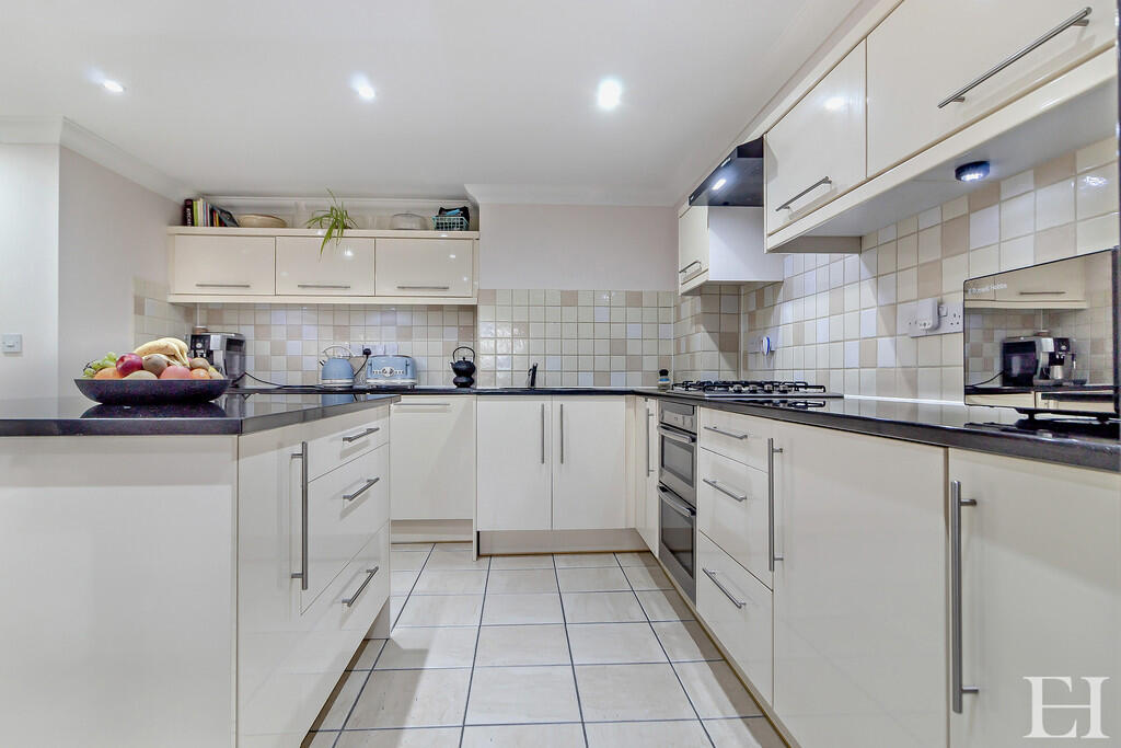 8634016-interior0...