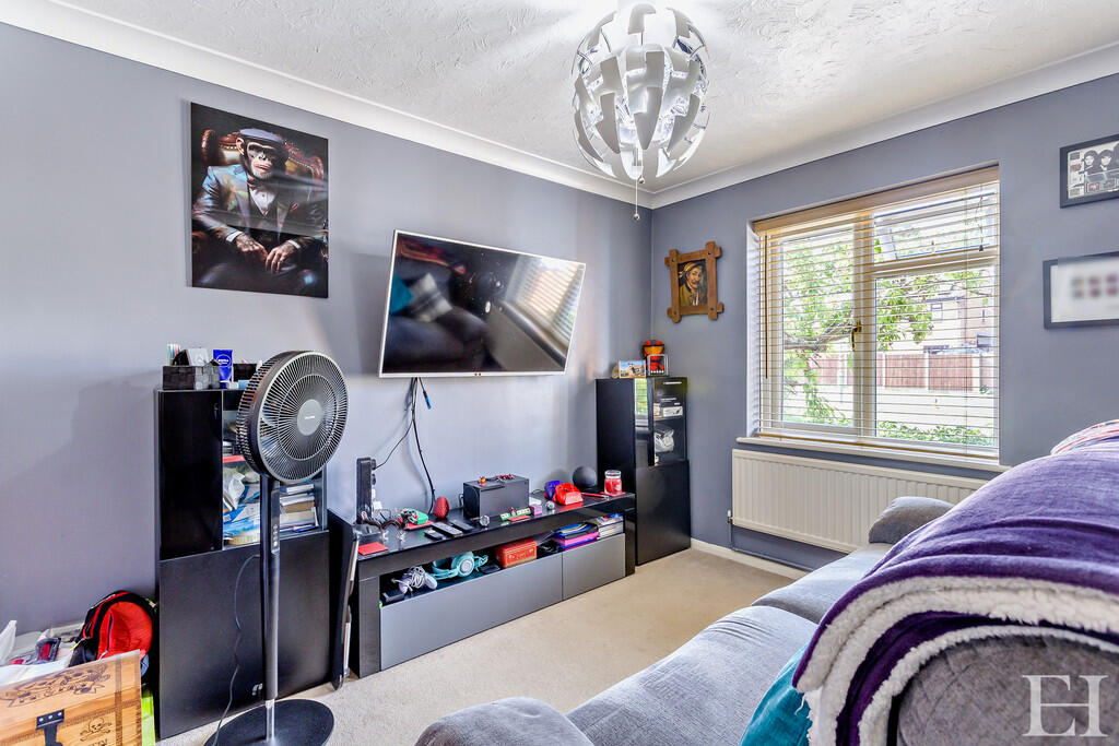 8646478-interiorW...