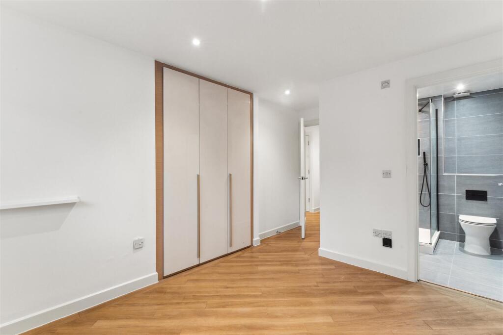 FOR SALE -Acton Lane, W4