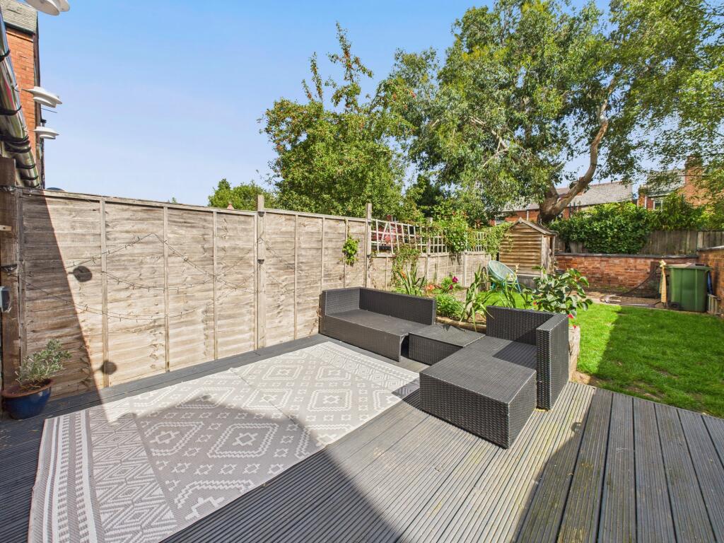 CAM05192G0-PR0142-STILL025