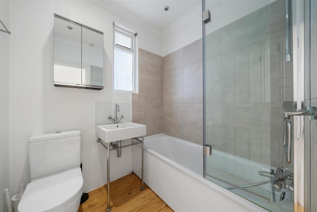 17B Belsize Square NW3 4HT-10.jpg