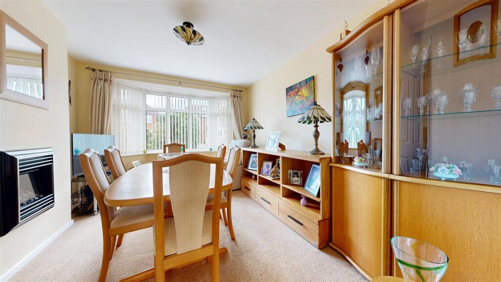 BEDROOM TWO OR DINING ROOM.jpg