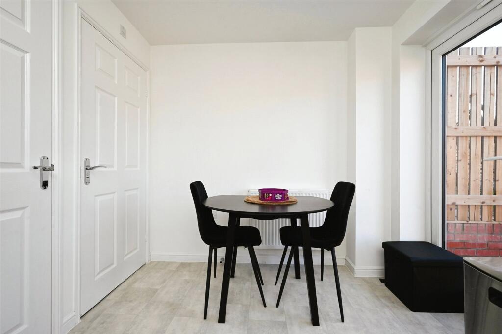 Kitchen - Dining Roo