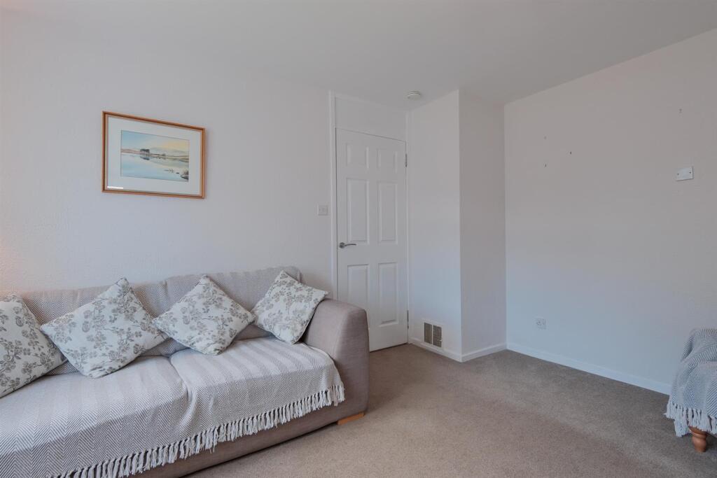 012-18 Calderbank View, Baillieston G69 7RL.jpg