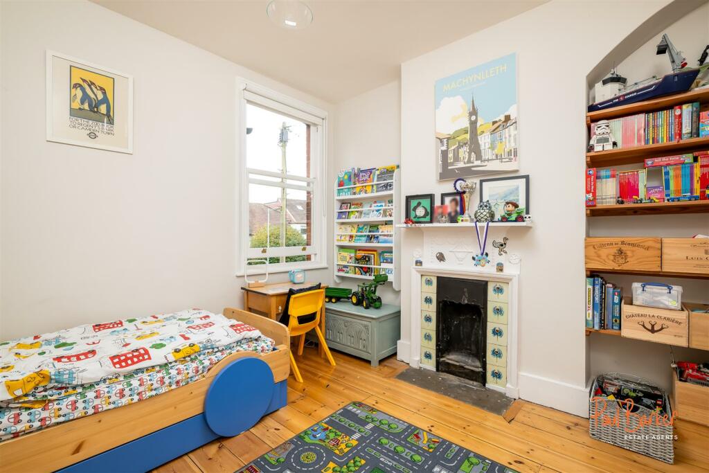 241028 - 61 Carlisle Avenue, St Albans - 22 [WM].j