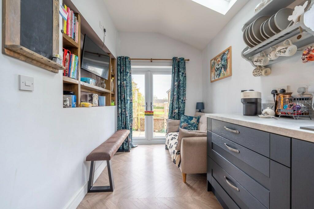 Kitchen/Dining Area