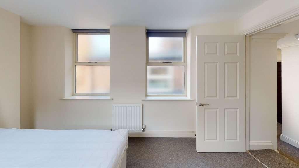 Flat_4_St_James_Row