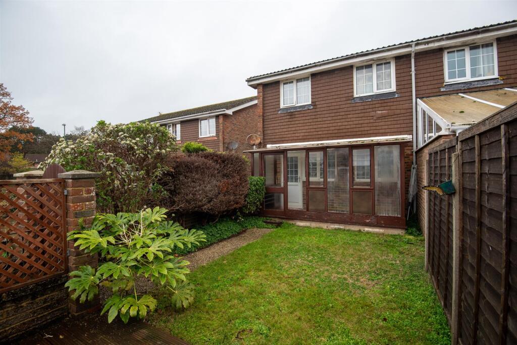 For Sale by Aspire Residential | Hurston Close