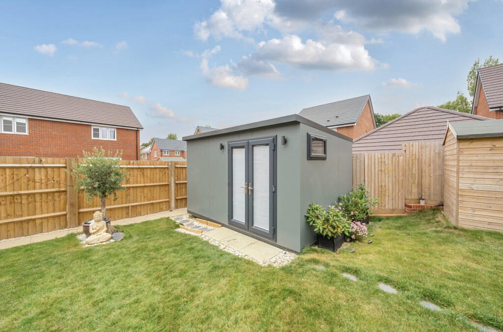 1343759-12-68ada7...