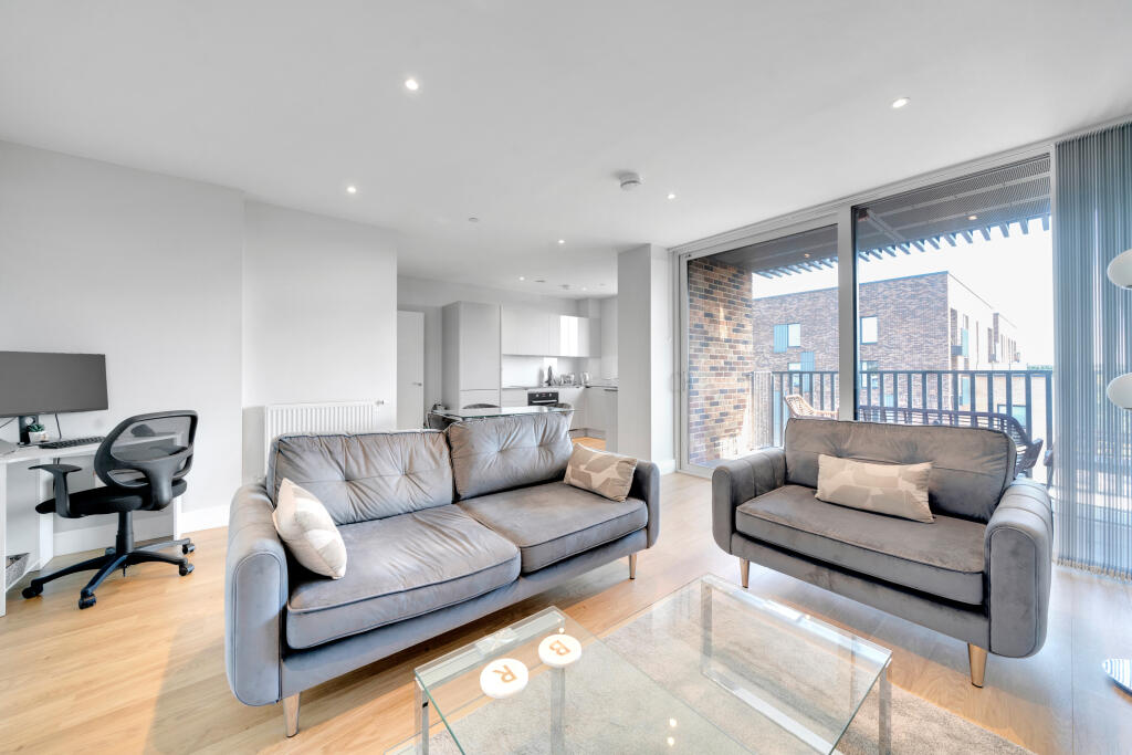 Living Room / Dining Room