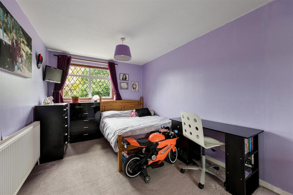 Westmorland Close, E12