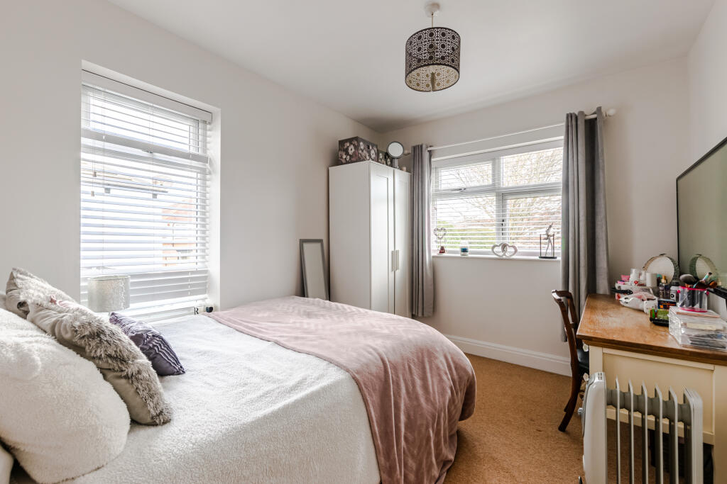 bedroom4