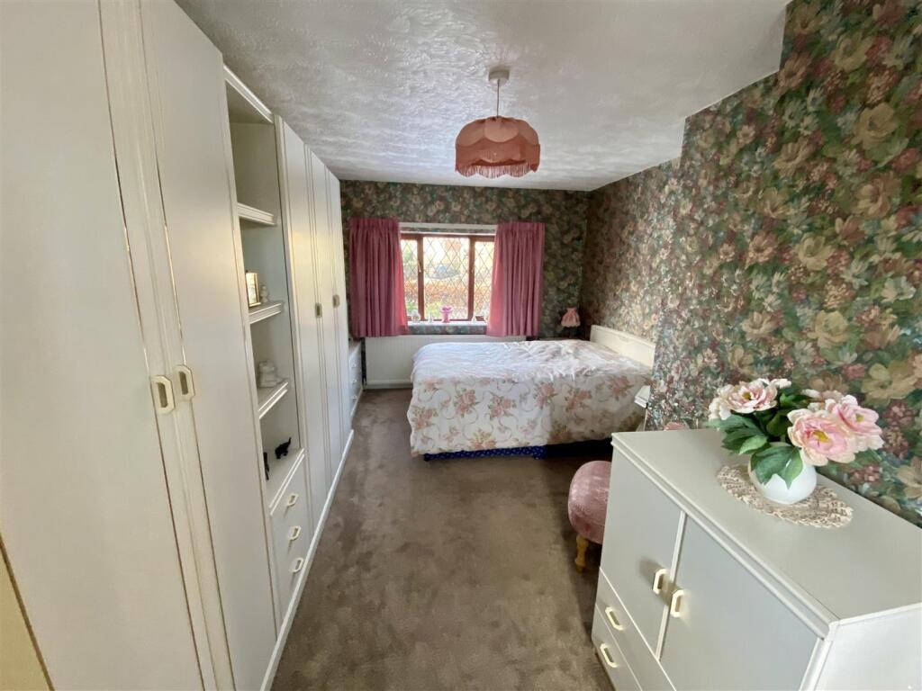 Bramleys Estate Agents - Sykes Avenue - Mirfield (
