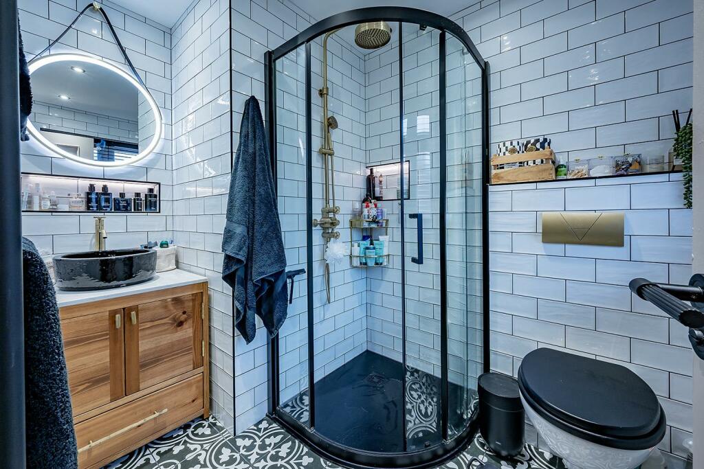 Ensuite