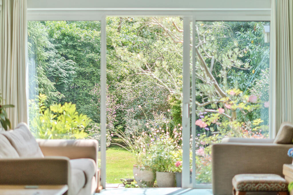 1334210-17-688cd0...