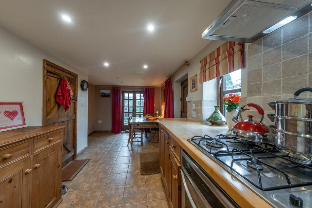 2 Gallowclough Lane-004.JPG