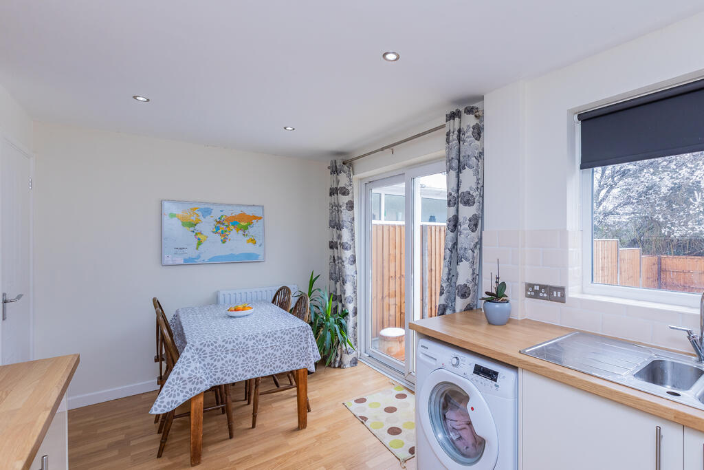 51 Willow Bed Close -4