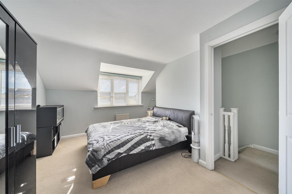 38 Stowe Drive, Rugby (14).jpg