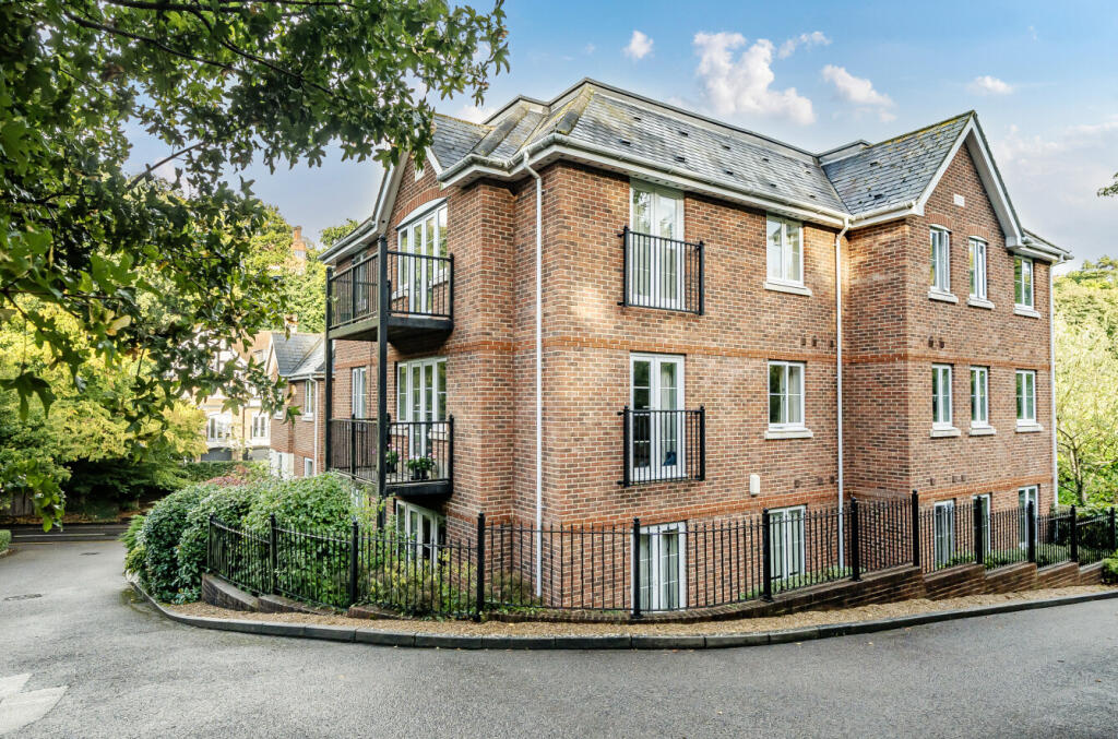 1349900-6-68c44b1...