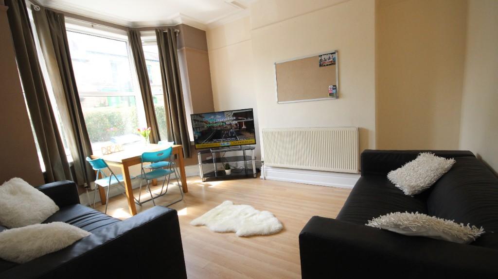 10 Wadbrough Road - 1 SPARE ROOM 25/26- STUDENT HOUSE