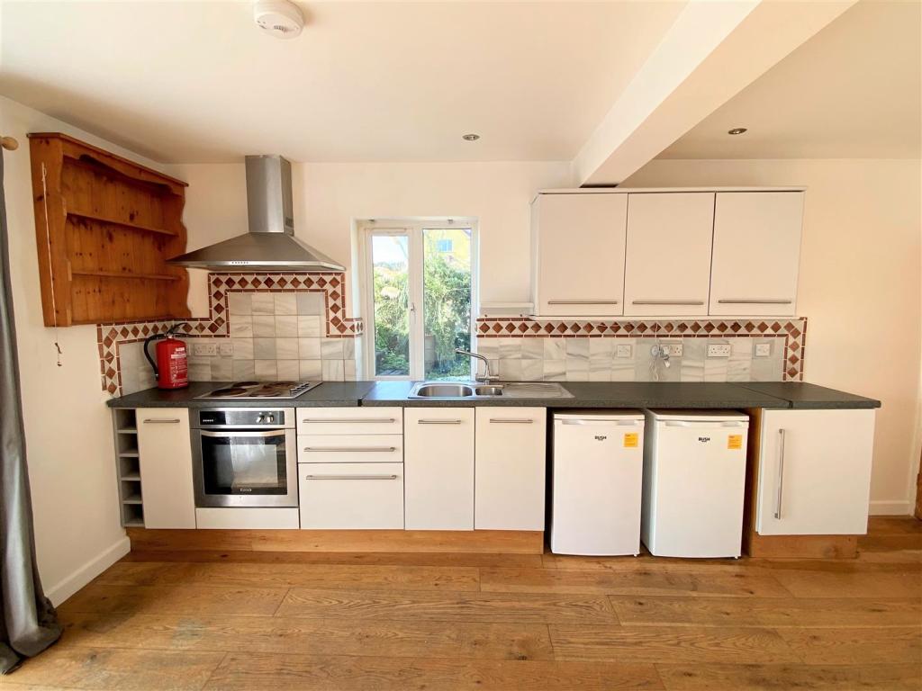 Hillside - The Townhouse Kitchen