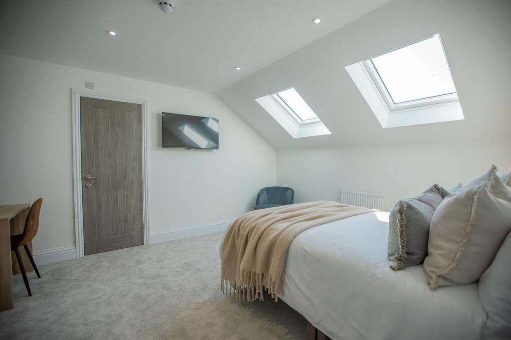 Room7(a).jpg