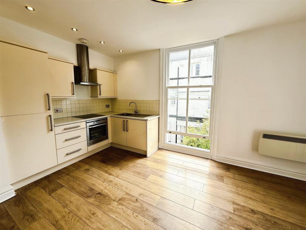 Kitchen/dining area