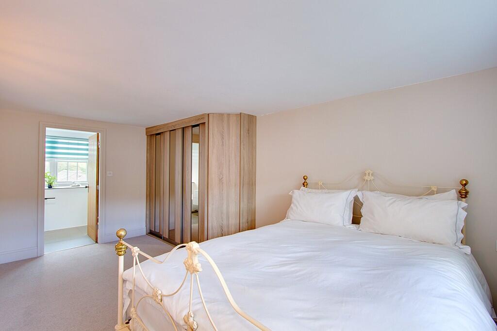 Principal bedroom