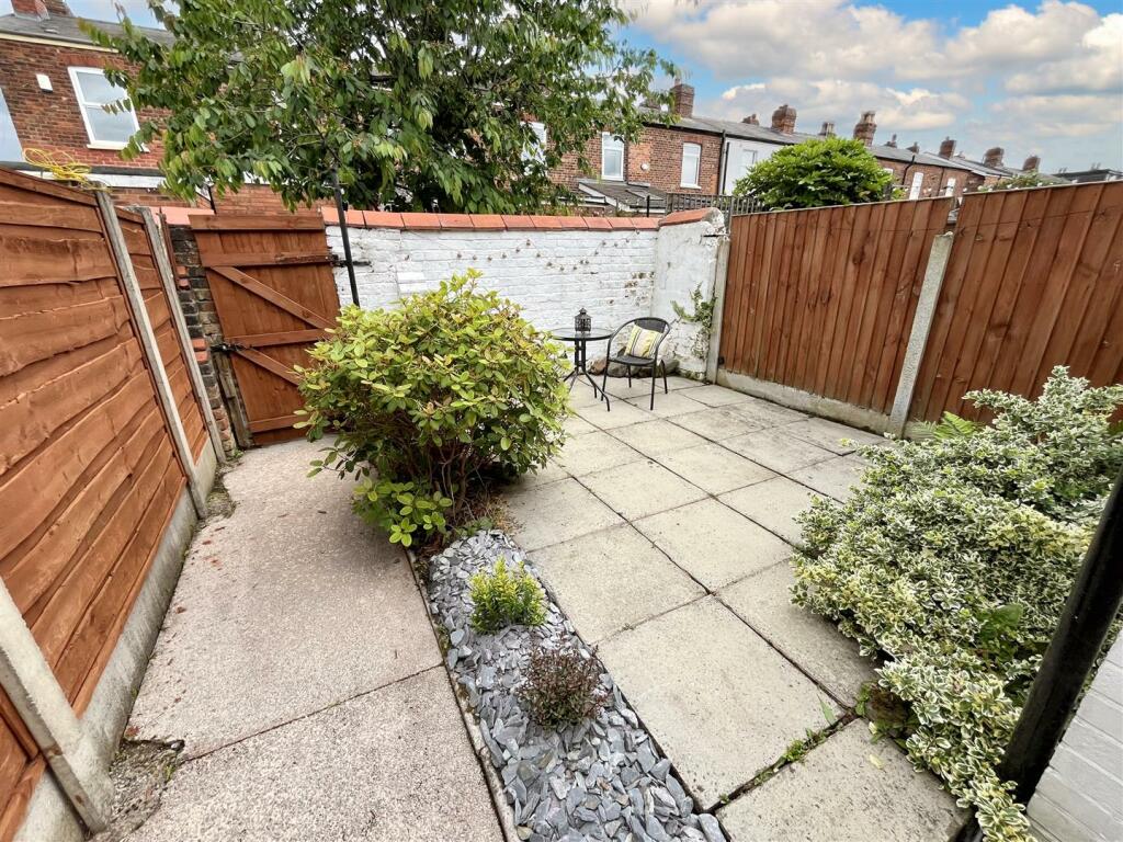Gardens Aspect 3