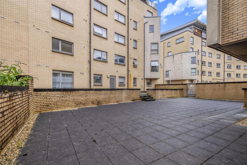 1 Castle Street Flat 3_4.jpg